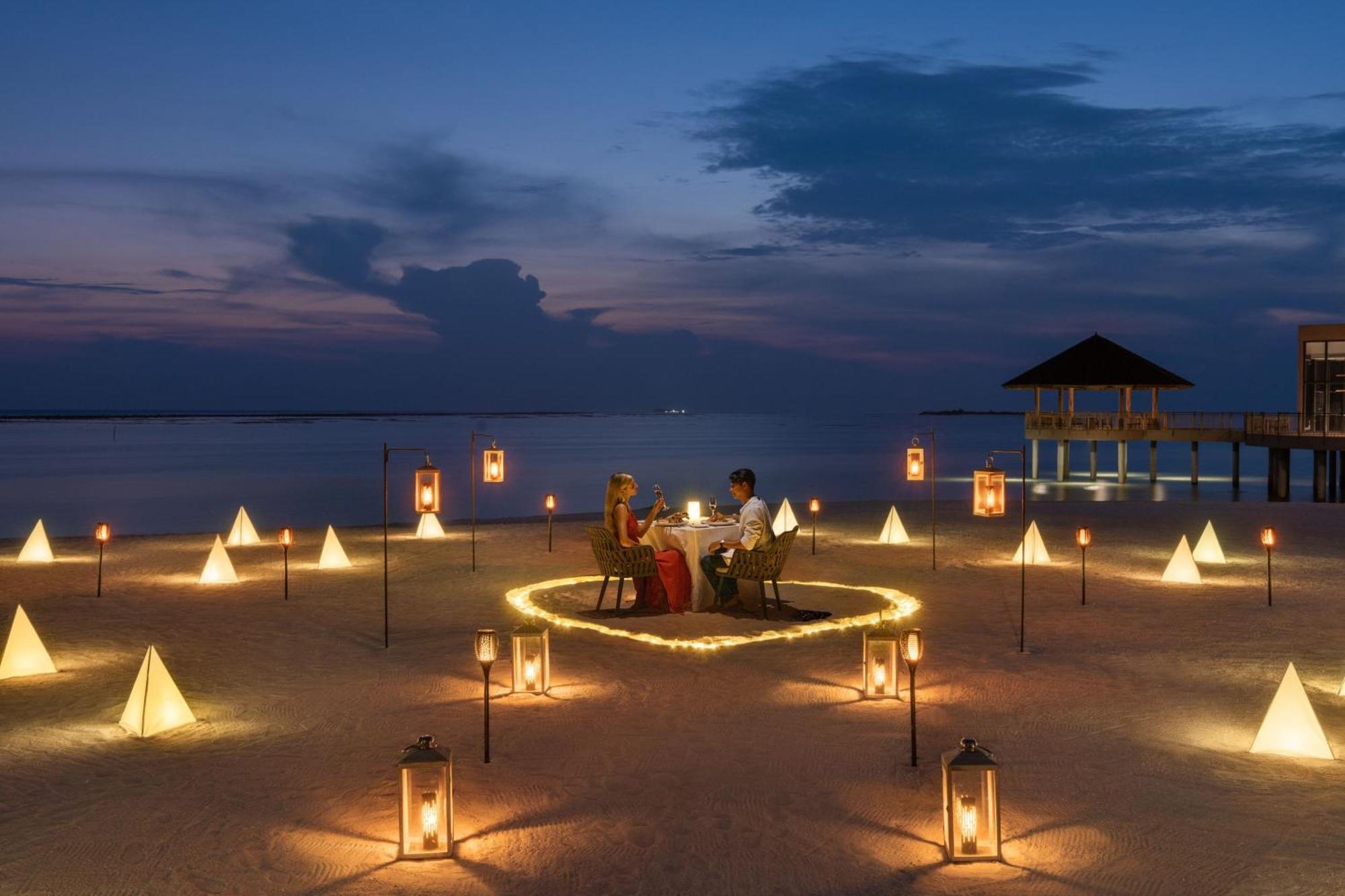 Le Méridien Maldives Resort&Spa Kurendhoo Esterno foto