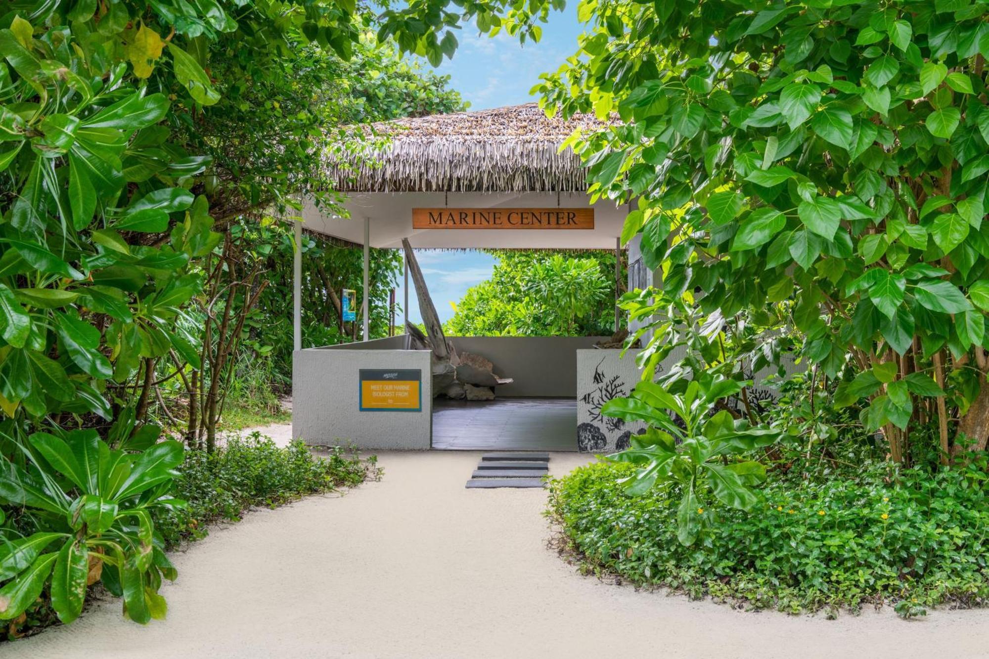 Le Méridien Maldives Resort&Spa Kurendhoo Esterno foto