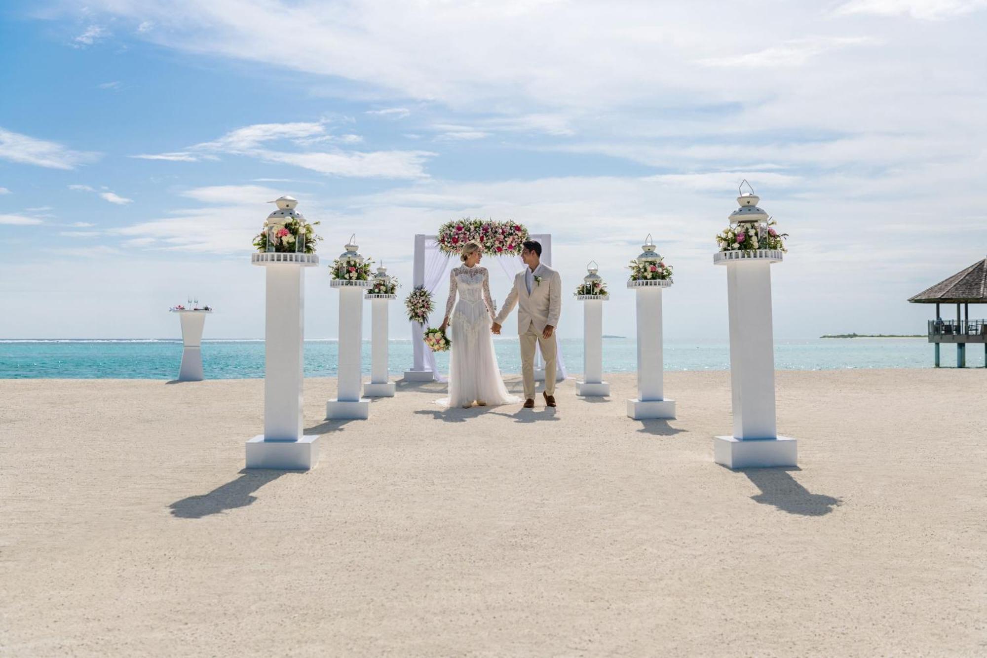 Le Méridien Maldives Resort&Spa Kurendhoo Esterno foto